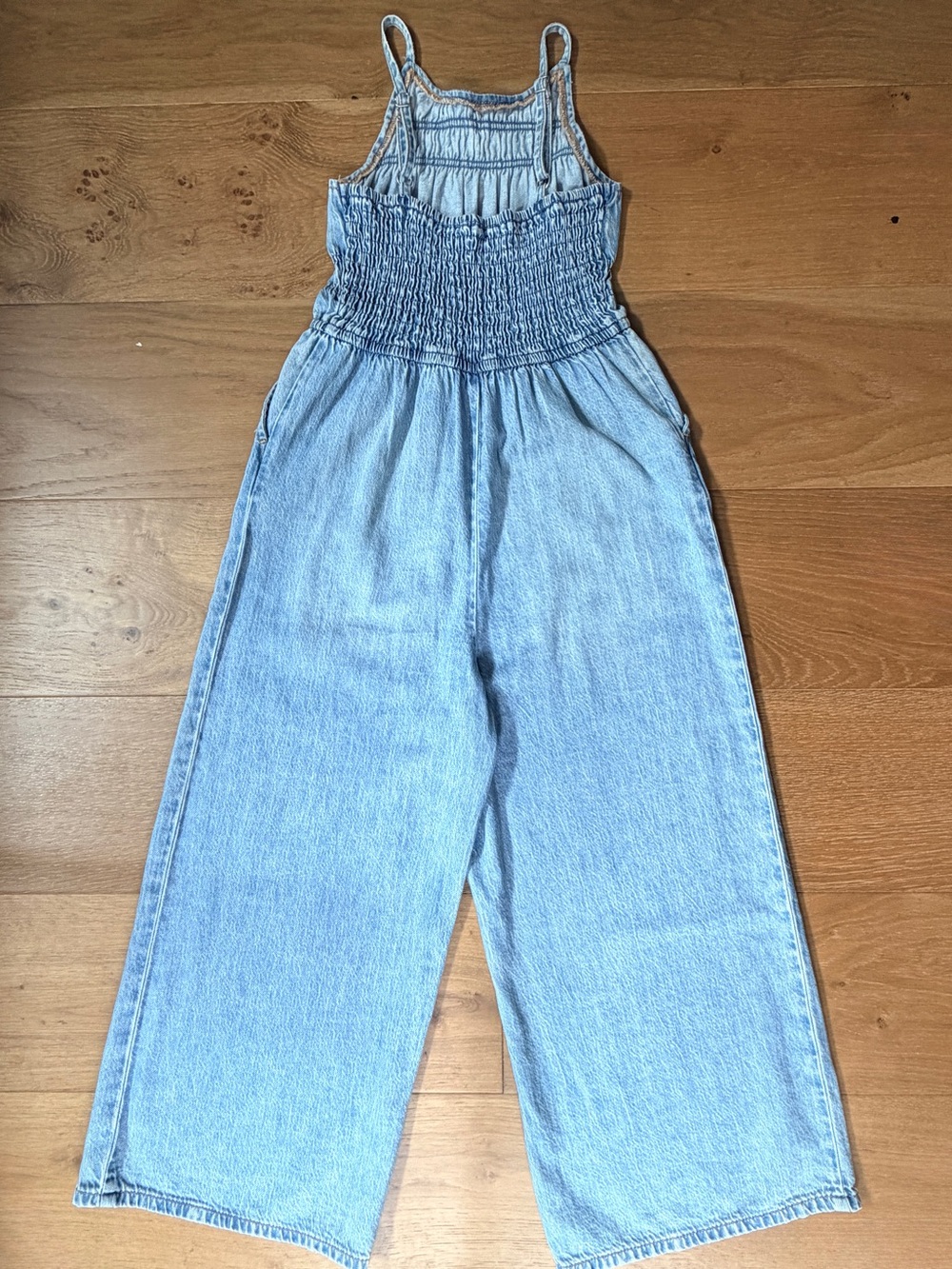 NWOT Abercrombie Kids Boho Preppy Wide Leg Denim Jumpsuit Smocked Girls Sz 11/12 - Picture 3 of 11
